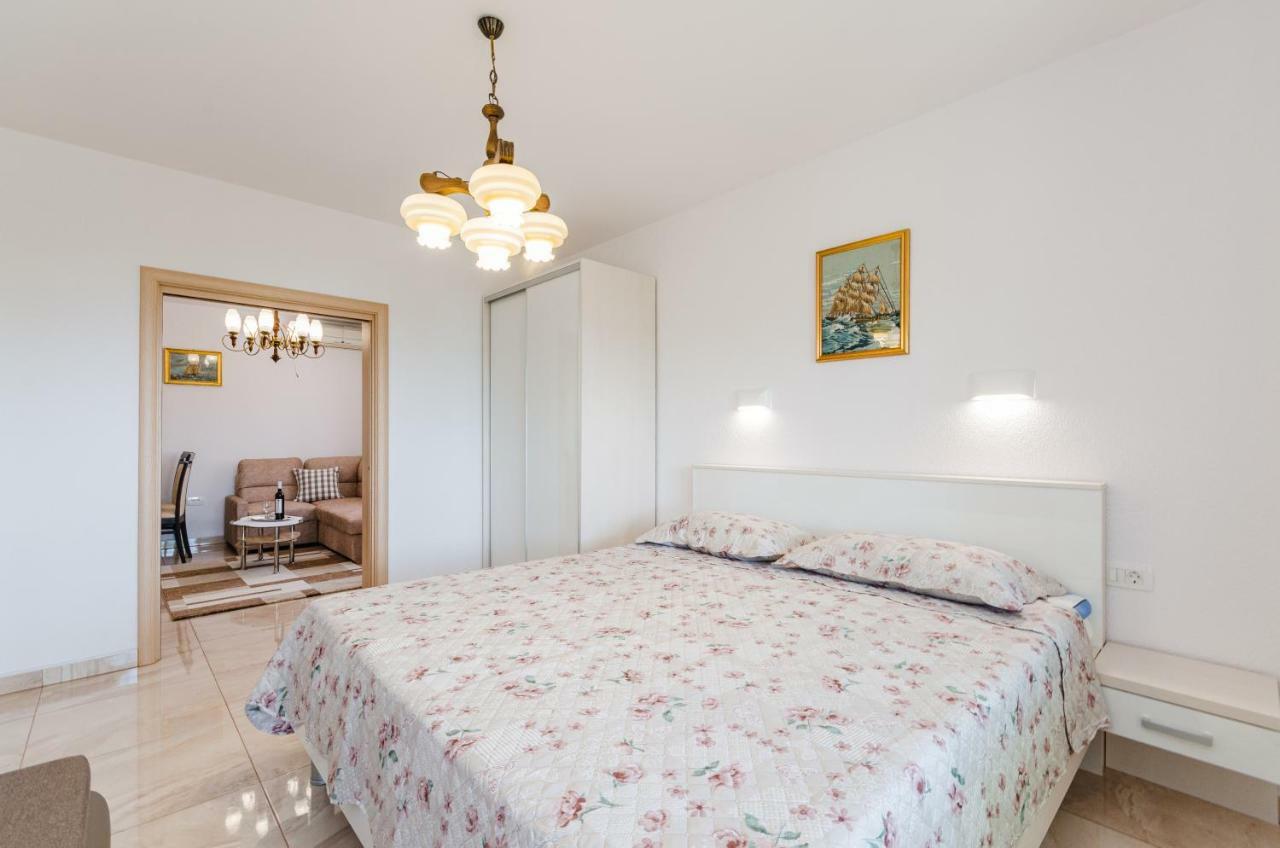 Katica Apartment *