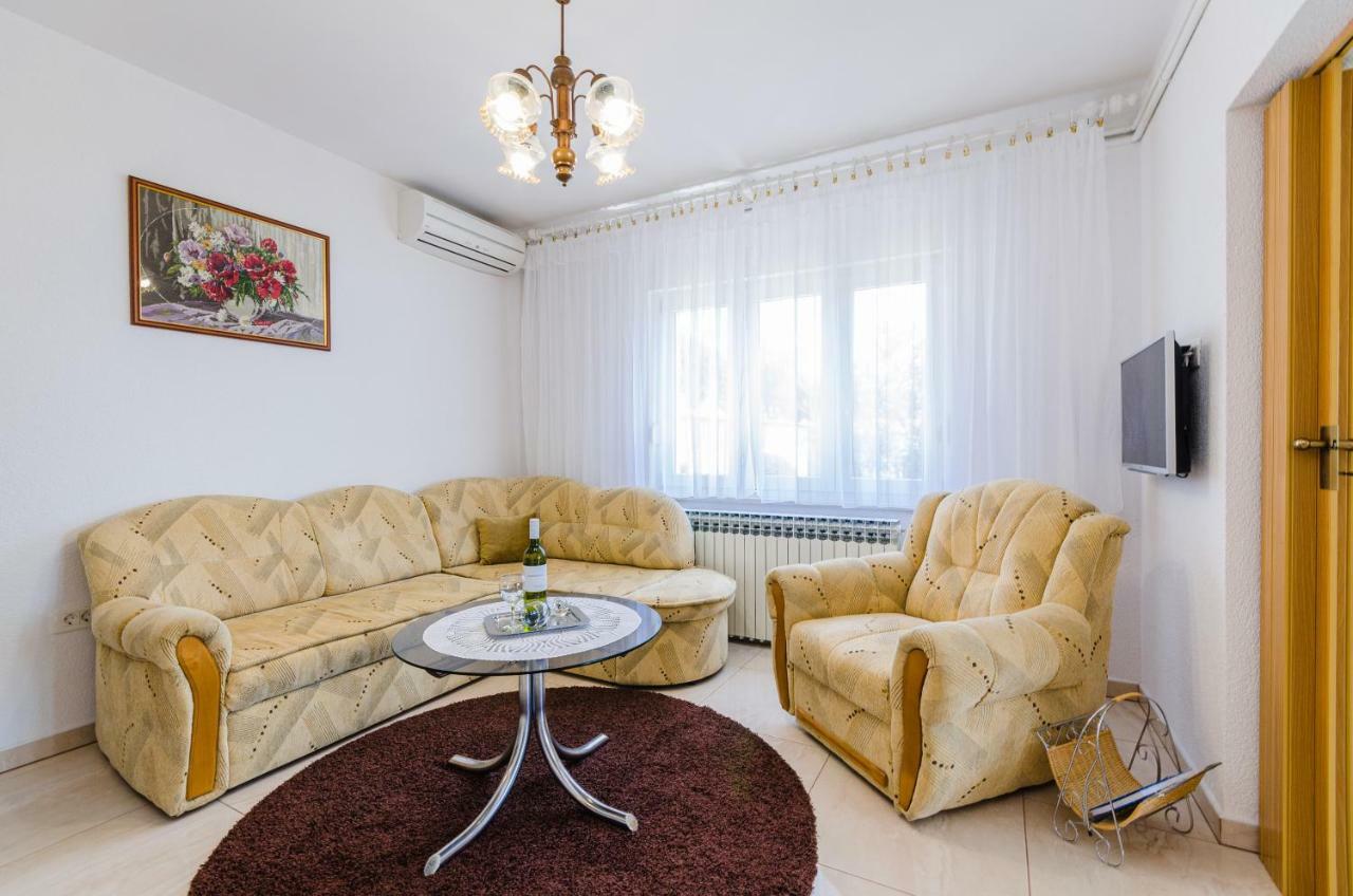 Katica Apartment *