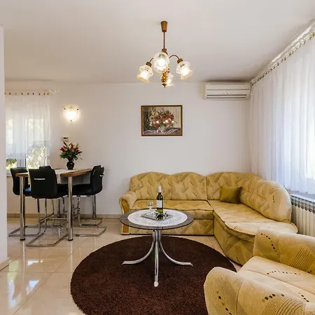 Apartmani Katica Povile Kültér fotó